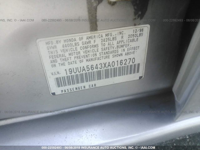 19UUA5643XA016270 - 1999 ACURA 3.2TL SILVER photo 9