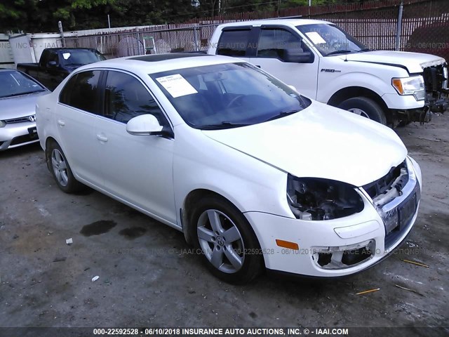 3VWRZ71K19M088294 - 2009 VOLKSWAGEN JETTA SE/SEL WHITE photo 1