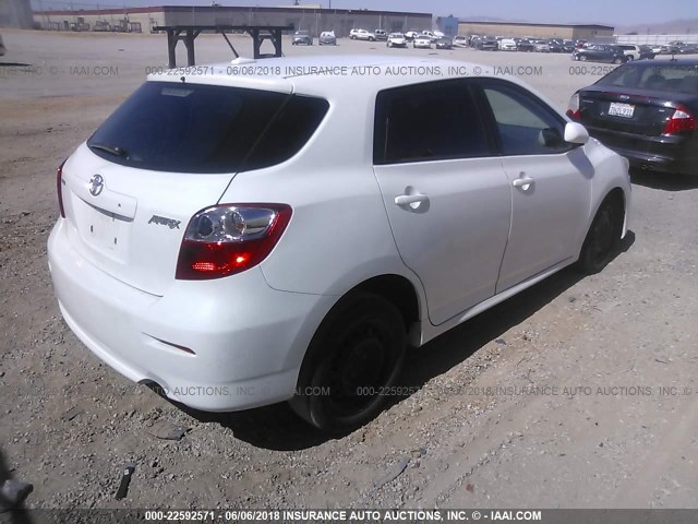 2T1KU4EEXAC255576 - 2010 TOYOTA COROLLA MATRIX  WHITE photo 4