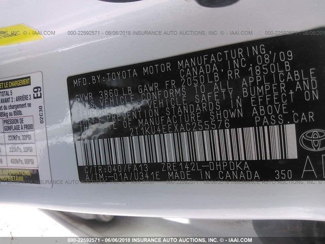 2T1KU4EEXAC255576 - 2010 TOYOTA COROLLA MATRIX  WHITE photo 9