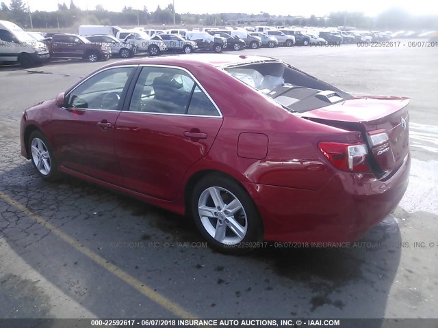 4T1BF1FK2EU727495 - 2014 TOYOTA CAMRY L/SE/LE/XLE 红色 照片 3