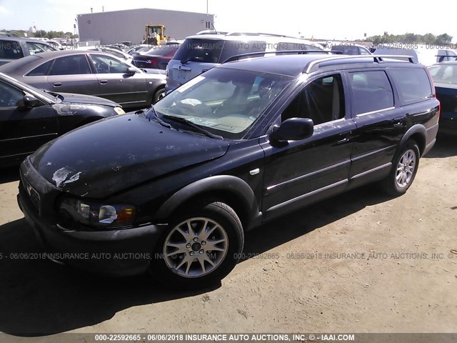 YV1SZ59H041155159 - 2004 VOLVO XC70 BLACK photo 2