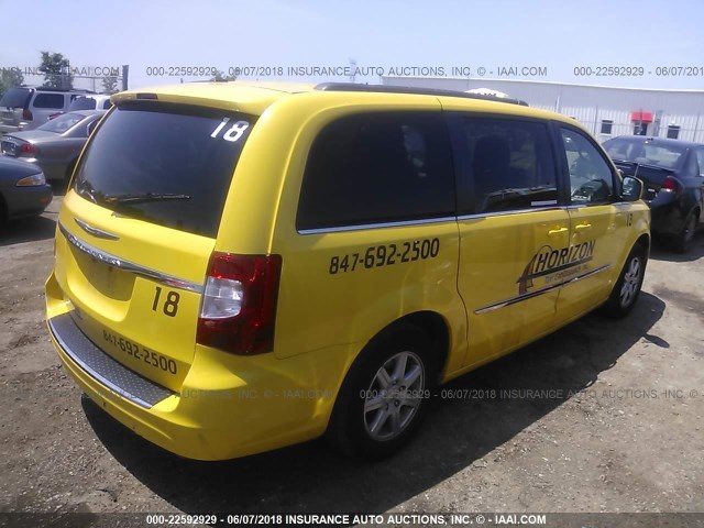 2A4RR5DG9BR739338 - 2011 CHRYSLER TOWN & COUNTRY TOURING YELLOW photo 4