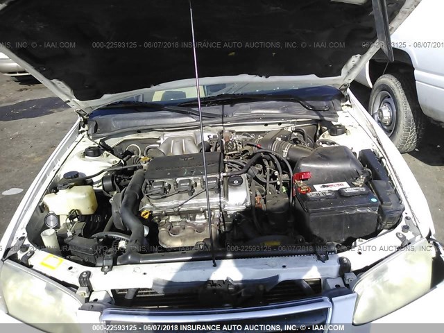 JT2BF28K3Y0238390 - 2000 TOYOTA CAMRY LE/XLE Blanco foto 10