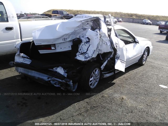 JT2BF28K3Y0238390 - 2000 TOYOTA CAMRY LE/XLE Blanco foto 4