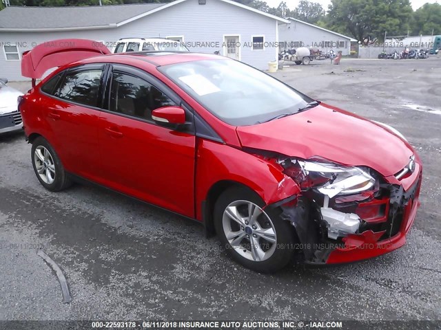 1FAHP3F28CL361574 - 2012 FORD FOCUS SE RED photo 1