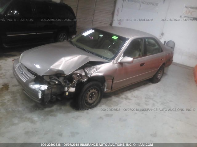4T1BG22K4XU426545 - 1999 TOYOTA CAMRY CE/LE/XLE BEIGE photo 2