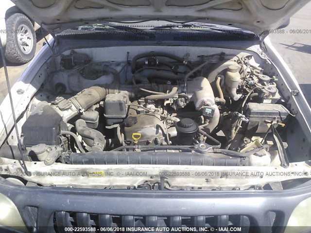 5TENL42N51Z765168 - 2001 TOYOTA TACOMA WHITE photo 10