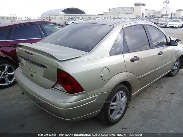 1FAFP34301W302842 - 2001 FORD FOCUS SE/SE SPORT GOLD photo 4