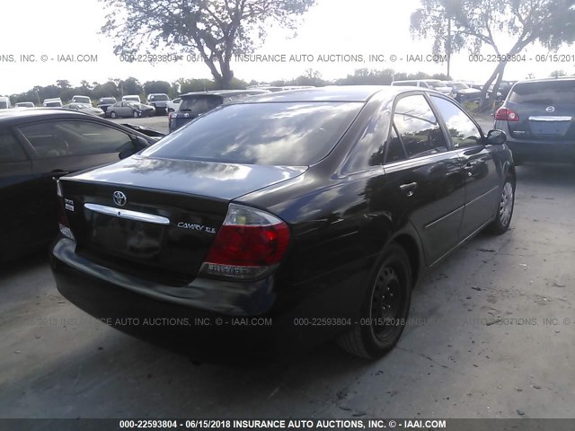 JTDBE30K363061136 - 2006 TOYOTA CAMRY LE/XLE BLACK photo 4