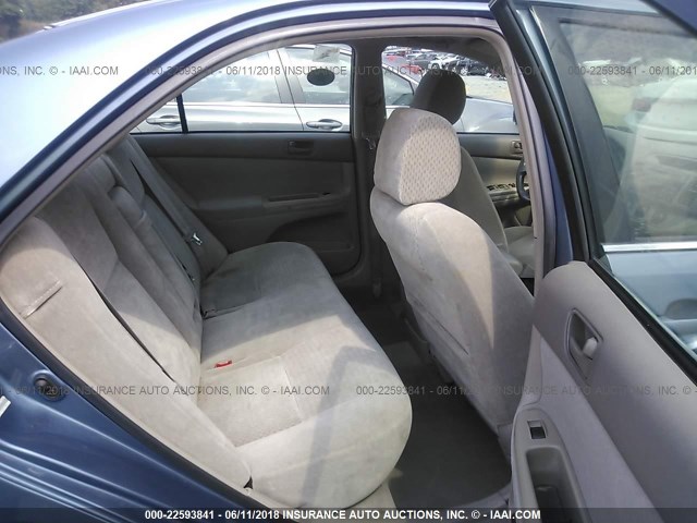 4T1BE32K32U539231 - 2002 TOYOTA CAMRY LE/XLE/SE ლურჯი ფოტო 8