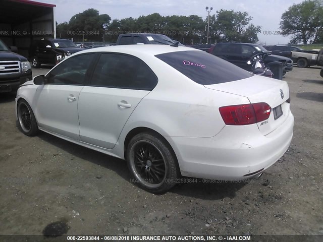 3VW3L7AJ8BM075904 - 2011 VOLKSWAGEN JETTA TDI WHITE photo 3