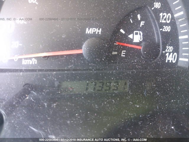 4T1BF30K82U023317 - 2002 TOYOTA CAMRY LE/XLE/SE ოქროსფერი ფოტო 7