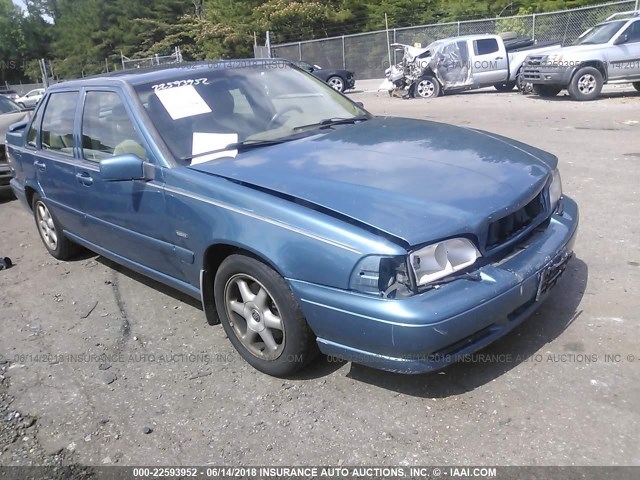 YV1LS557XW1508807 - 1998 VOLVO S70 BLUE photo 1