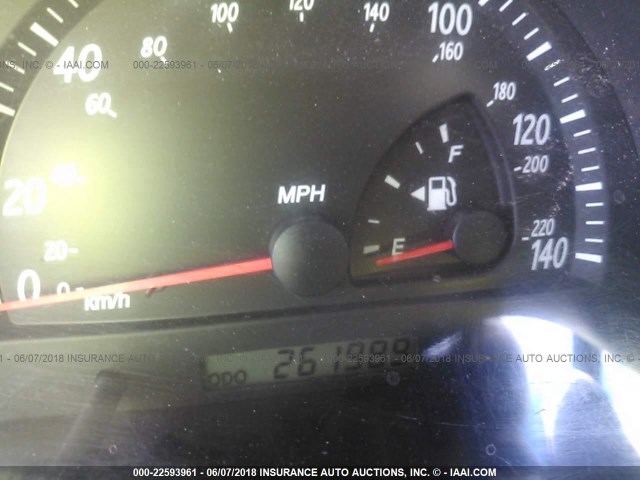 4T1BE32K52U075133 - 2002 TOYOTA CAMRY LE/XLE/SE თეთრი ფოტო 7