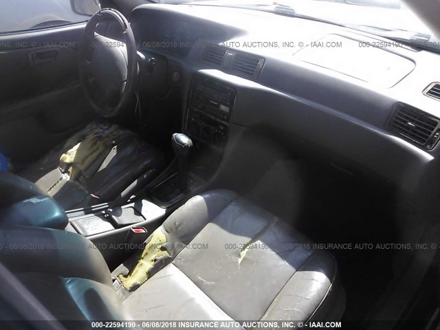 JT2BF22K7V0081967 - 1997 TOYOTA CAMRY LE/XLE GOLD photo 5