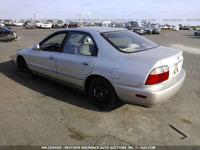 1HGCD5609VA257487 - 1997 HONDA ACCORD SE SILVER photo 3