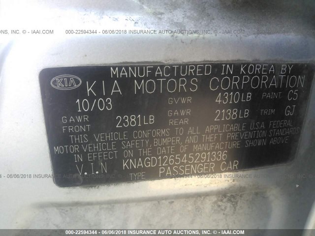 KNAGD126545291336 - 2004 KIA OPTIMA LX/EX SILVER photo 9