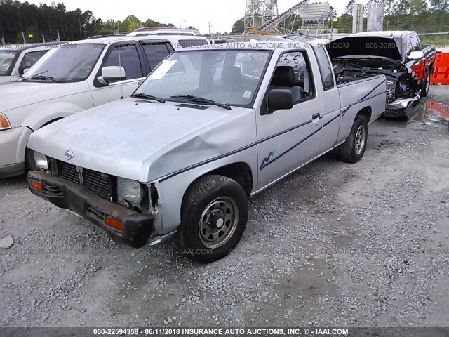 1N6SD16S9PC395653 - 1993 NISSAN TRUCK KING CAB SILVER photo 2
