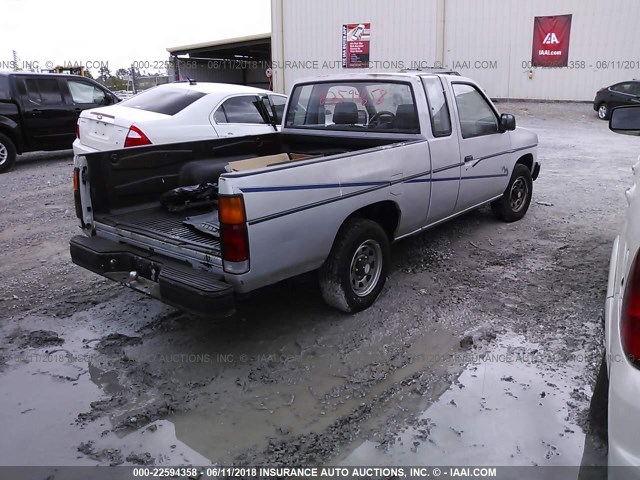 1N6SD16S9PC395653 - 1993 NISSAN TRUCK KING CAB SILVER photo 4