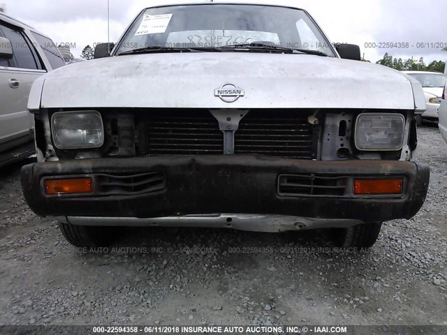 1N6SD16S9PC395653 - 1993 NISSAN TRUCK KING CAB SILVER photo 6