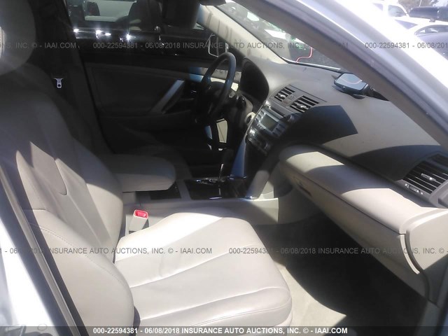 JTNBK46K283035258 - 2008 TOYOTA CAMRY LE/XLE/SE 白色 照片 5