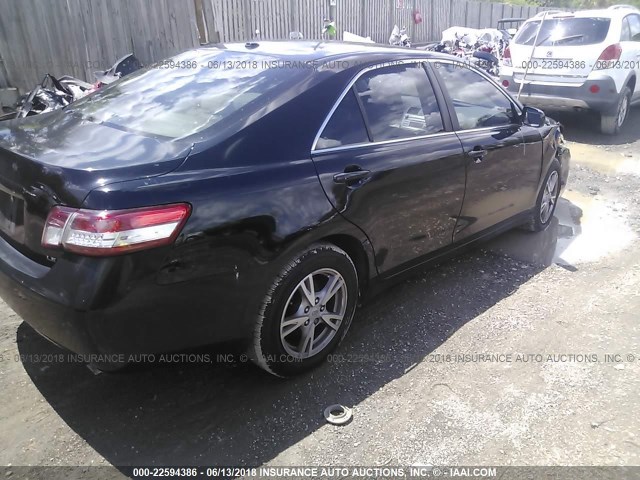 4T1BF3EK7AU012798 - 2010 TOYOTA CAMRY SE/LE/XLE BLACK photo 4