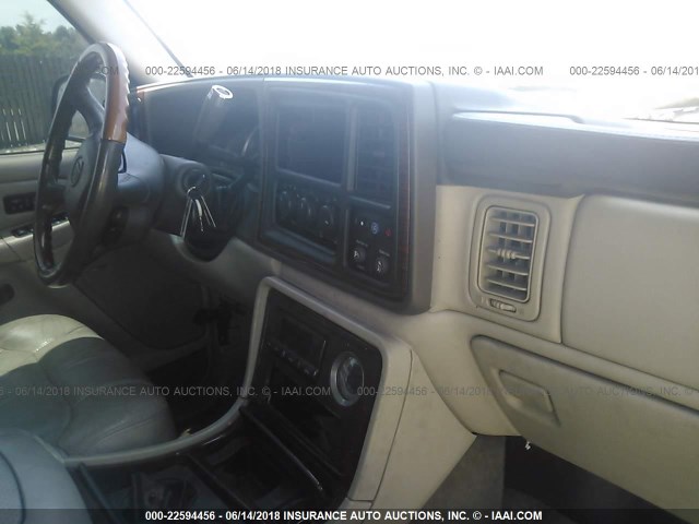 1GYEK63N12R202123 - 2002 CADILLAC ESCALADE LUXURY 黑色 照片 5