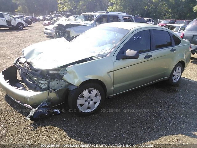 1FAHP34N68W238200 - 2008 FORD FOCUS S/SE GREEN photo 2