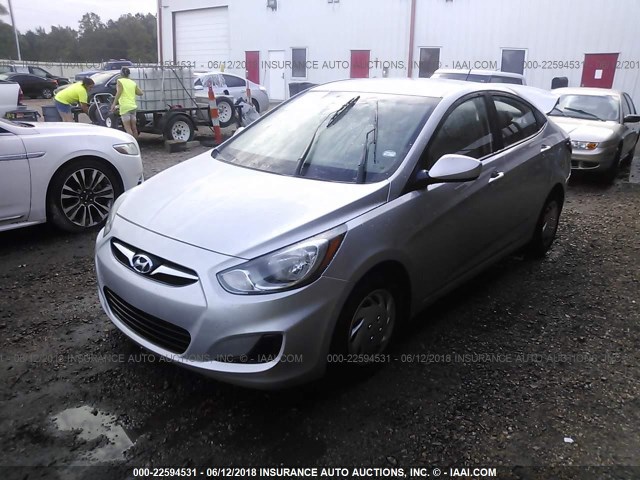 KMHCT4AE4DU549006 - 2013 HYUNDAI ACCENT GLS/GS SILVER photo 2