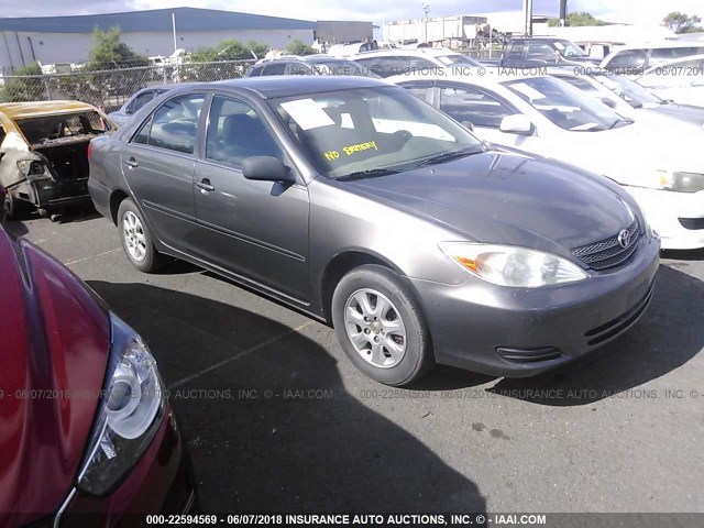 JTDBF32KX40153823 - 2004 TOYOTA CAMRY LE/XLE GRAY photo 1