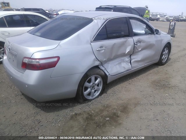 4T1BE46K68U759813 - 2008 TOYOTA CAMRY CE/LE/XLE/SE SILVER photo 4