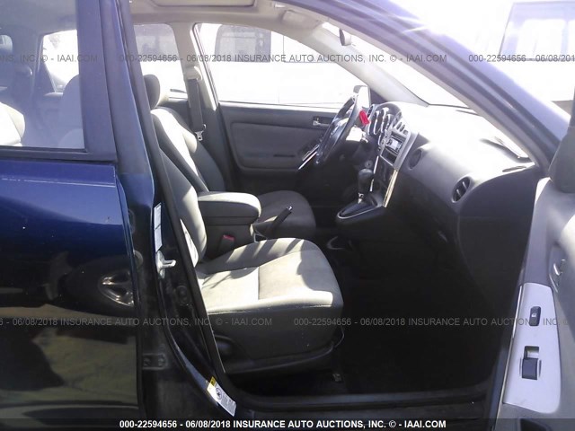 2T1LR38E53C080443 - 2003 TOYOTA COROLLA MATRIX XR BLUE photo 5