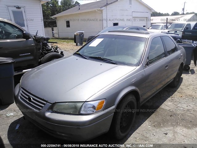 4T1BF22KXWU072144 - 1998 TOYOTA CAMRY CE/LE/XLE 银色 照片 2