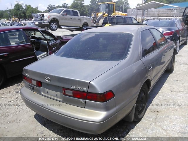 4T1BF22KXWU072144 - 1998 TOYOTA CAMRY CE/LE/XLE 银色 照片 4