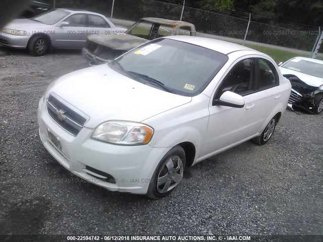 KL1TD5DE5AB120331 - 2010 CHEVROLET AVEO LS/LT WHITE photo 2