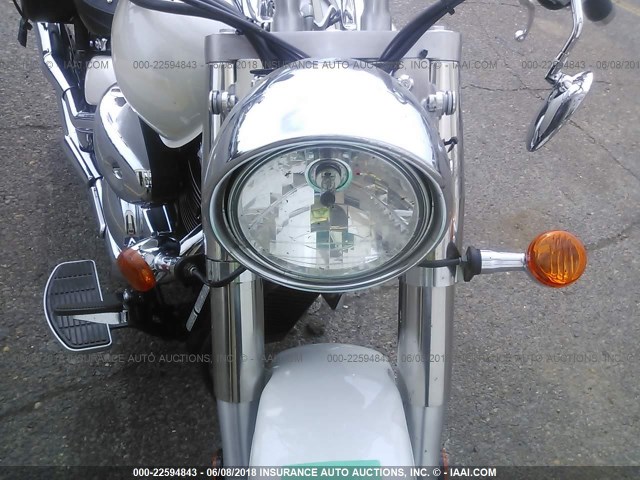 JS1VS55A962115170 - 2006 SUZUKI C50 WHITE photo 5