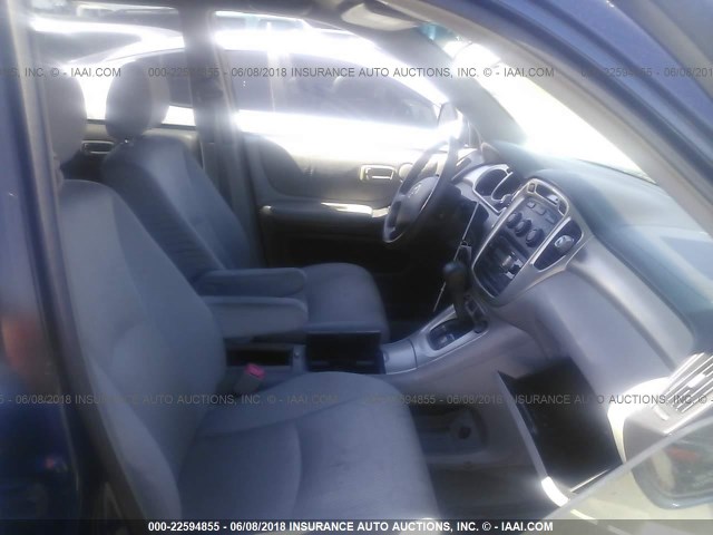 JTEGP21A050044631 - 2005 TOYOTA HIGHLANDER LIMITED BLUE photo 5