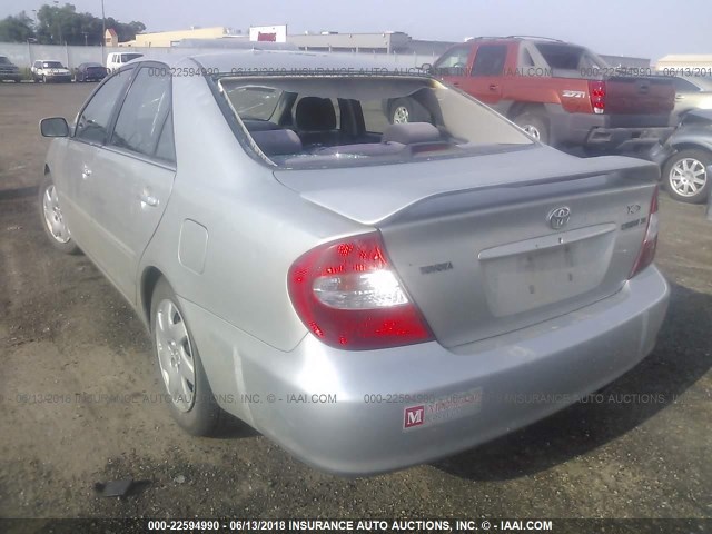 4T1BE32K54U270779 - 2004 TOYOTA CAMRY LE/XLE/SE ვერცხლისფერი ფოტო 3