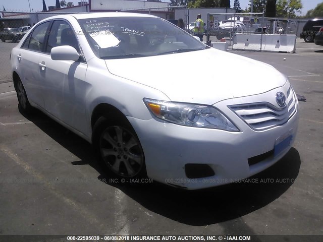 4T4BF3EK7BR091283 - 2011 TOYOTA CAMRY SE/LE/XLE თეთრი ფოტო 1