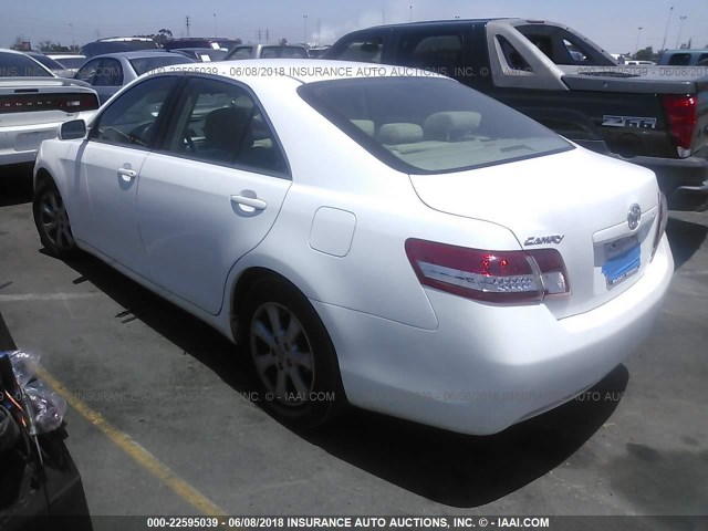 4T4BF3EK7BR091283 - 2011 TOYOTA CAMRY SE/LE/XLE თეთრი ფოტო 3
