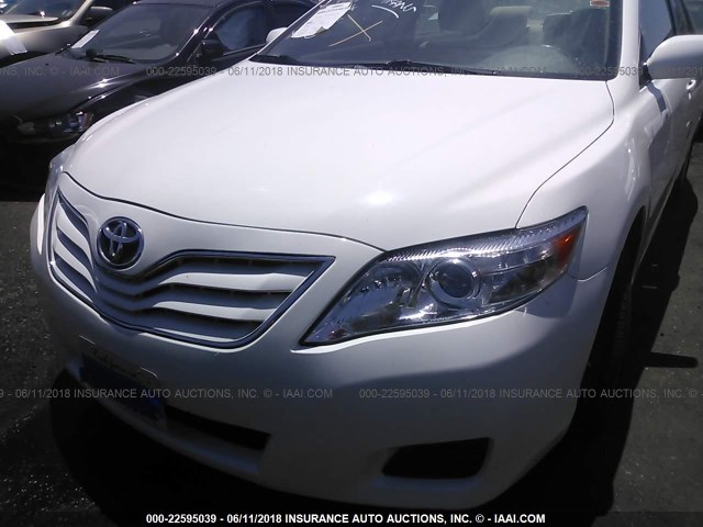 4T4BF3EK7BR091283 - 2011 TOYOTA CAMRY SE/LE/XLE WHITE photo 6