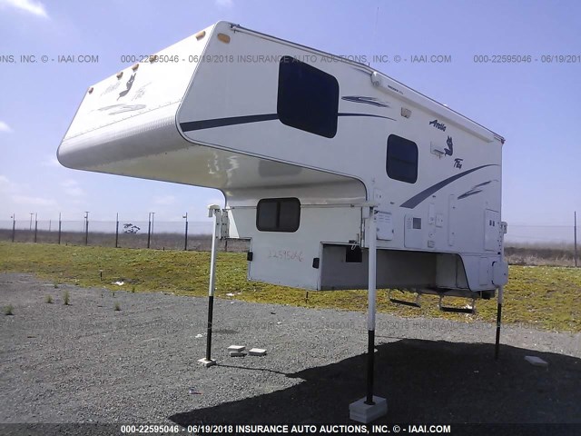 1NCB1150340103398 - 2005 ARTIC FOX CAMPER  WHITE photo 2