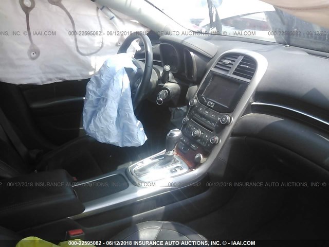1G11H5SA9DF286698 - 2013 CHEVROLET MALIBU LTZ 棕色 照片 5