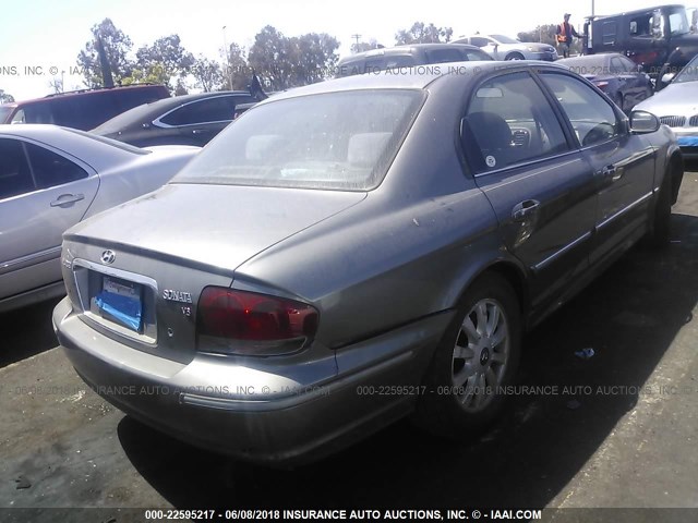 KMHWF35H74A035803 - 2004 HYUNDAI SONATA GLS/LX GRAY photo 4