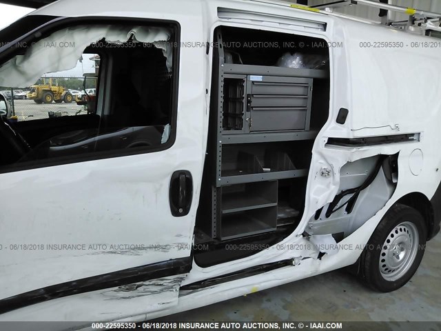 ZFBERFAB7H6G92545 - 2017 RAM PROMASTER CITY  白色 照片 6