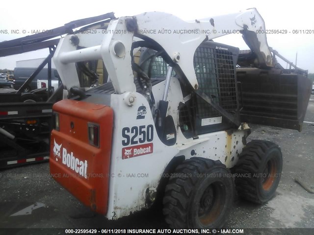 00000000530918871 - 2008 BOBCAT S250  WHITE photo 4