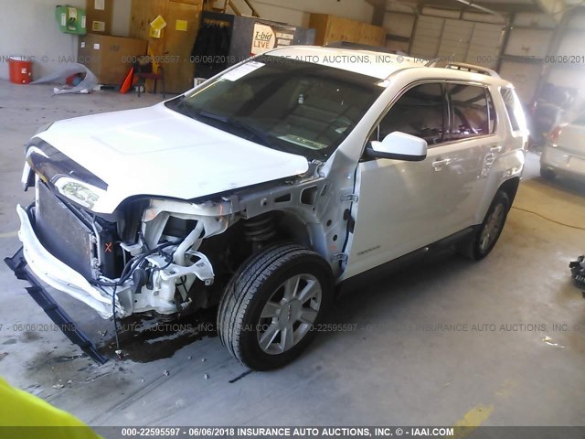 2GKALSEK7D6152778 - 2013 GMC TERRAIN SLE WHITE photo 2