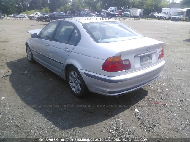 WBAAN3345YNC91969 - 2000 BMW 323 I SILVER photo 3