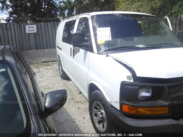 1GCUGADX8A1142683 - 2010 CHEVROLET EXPRESS G1500  WHITE photo 1